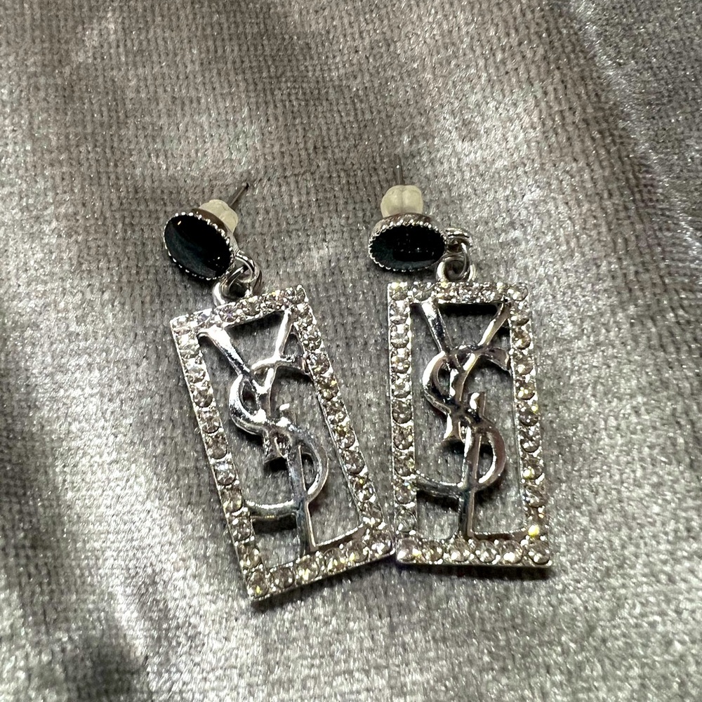 gray and black earrings
